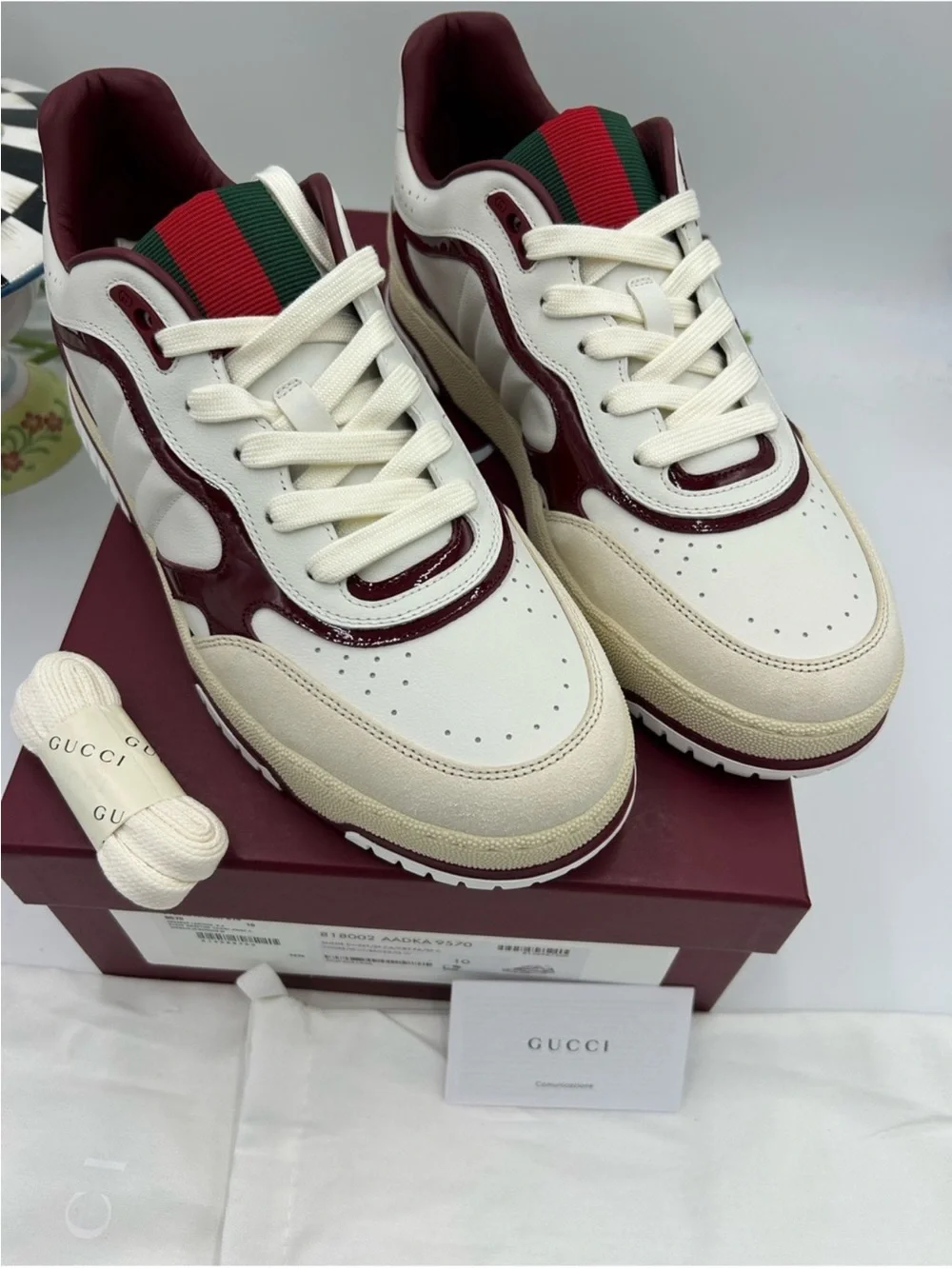 Men’s Gucci re-Webb leather sneakers with red accents size 10 fits 10.5 US